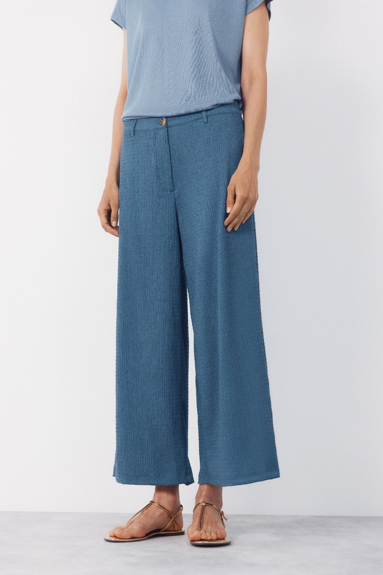 Cortefiel Flowy textured trousers