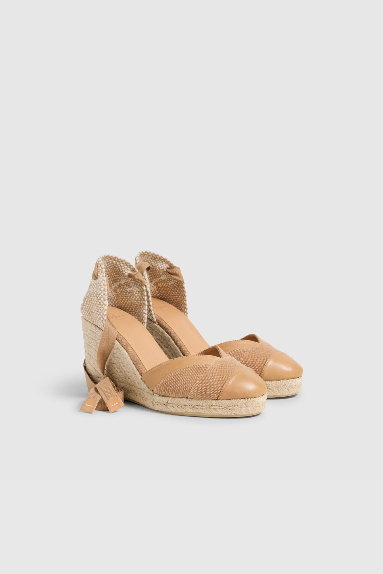 Casta&ntilde;er Alpercata com cunha Clara lona Castanho