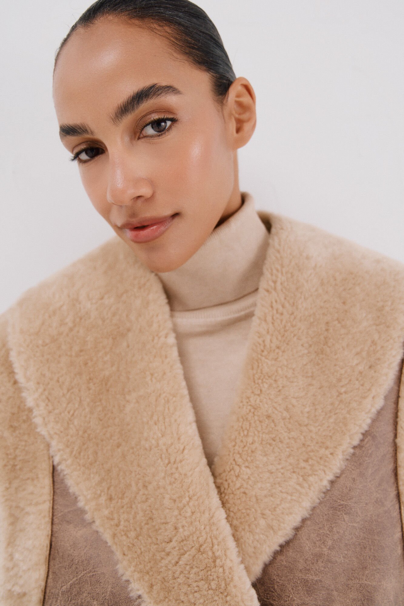 Cortefiel Double-faced gilet Nude