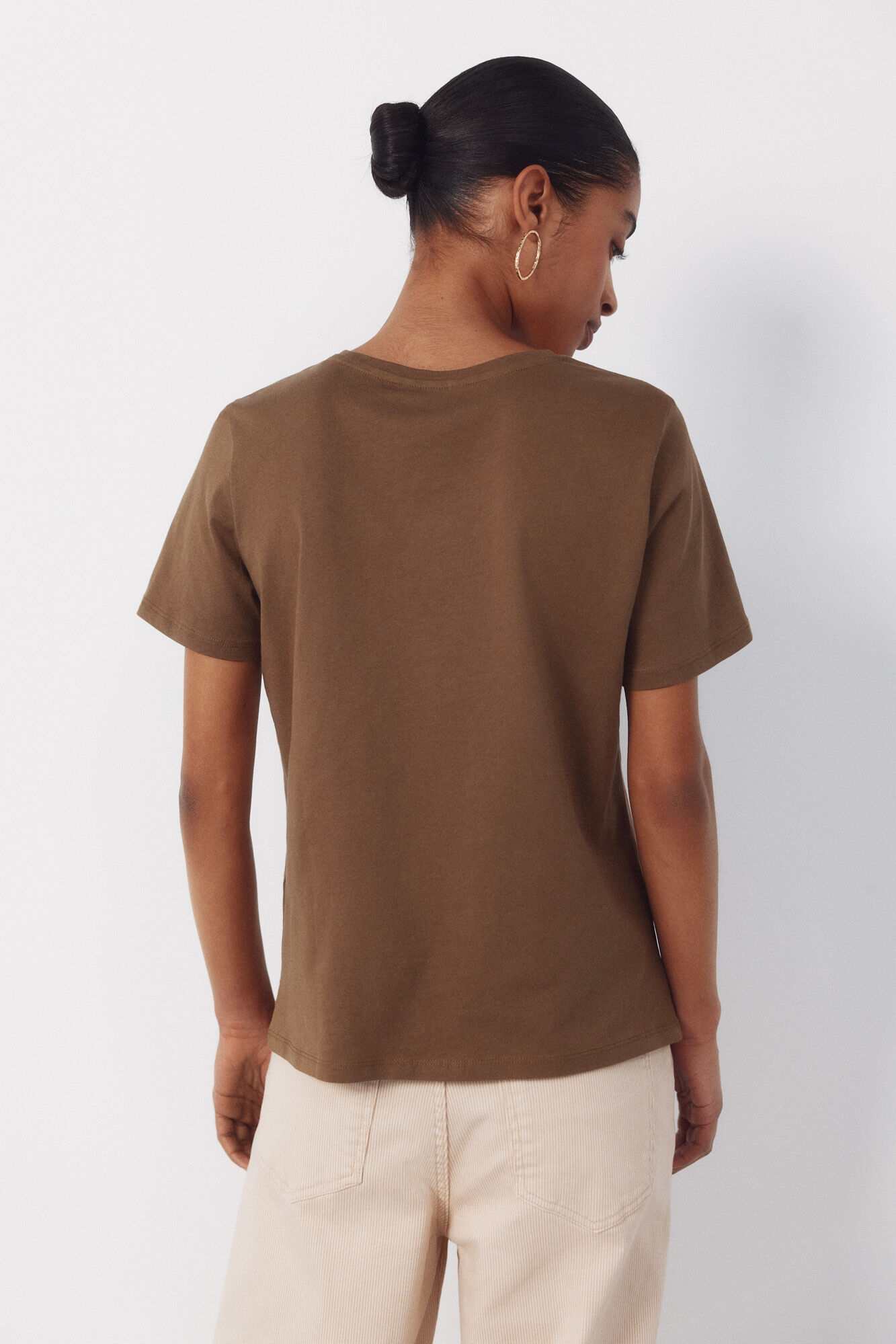 Cortefiel T-shirt with crochet patch Kaki