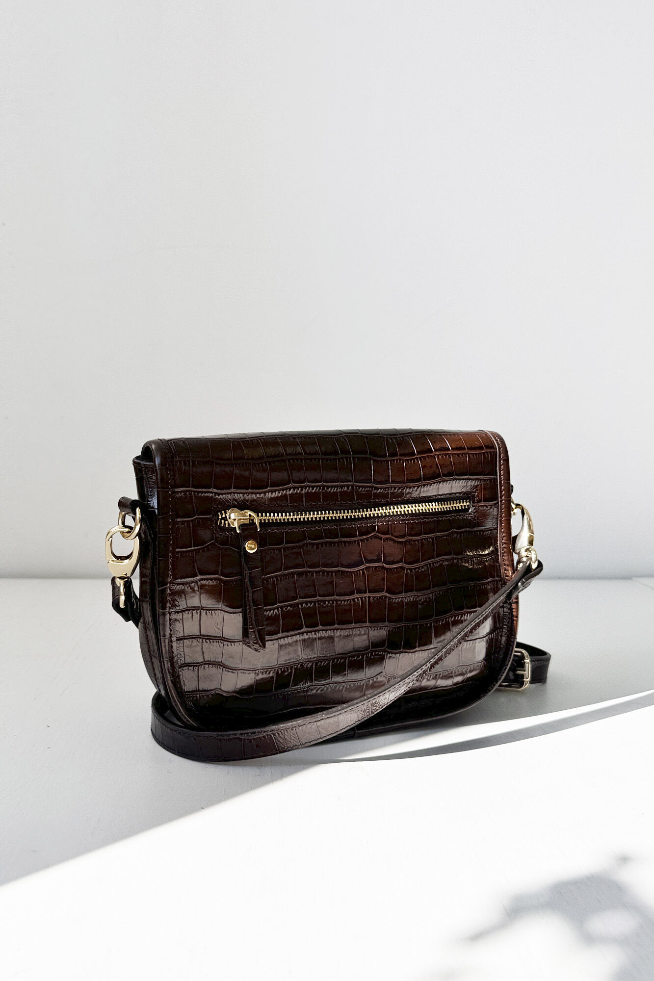 The Code Bolsa tiracolo Claudia chocolate Castanho