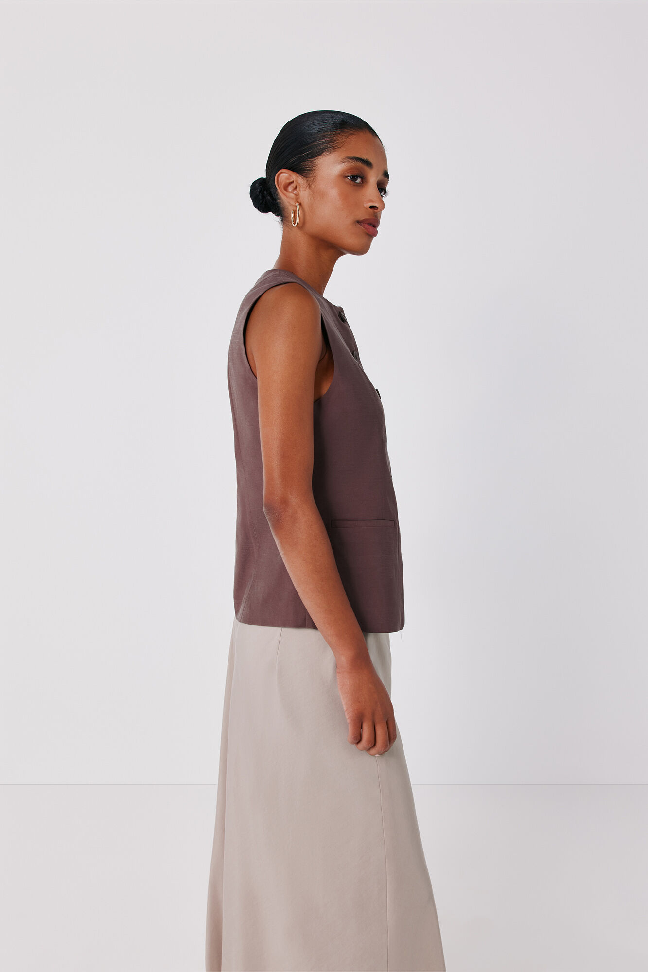 Cortefiel Closed gilet Dark brown