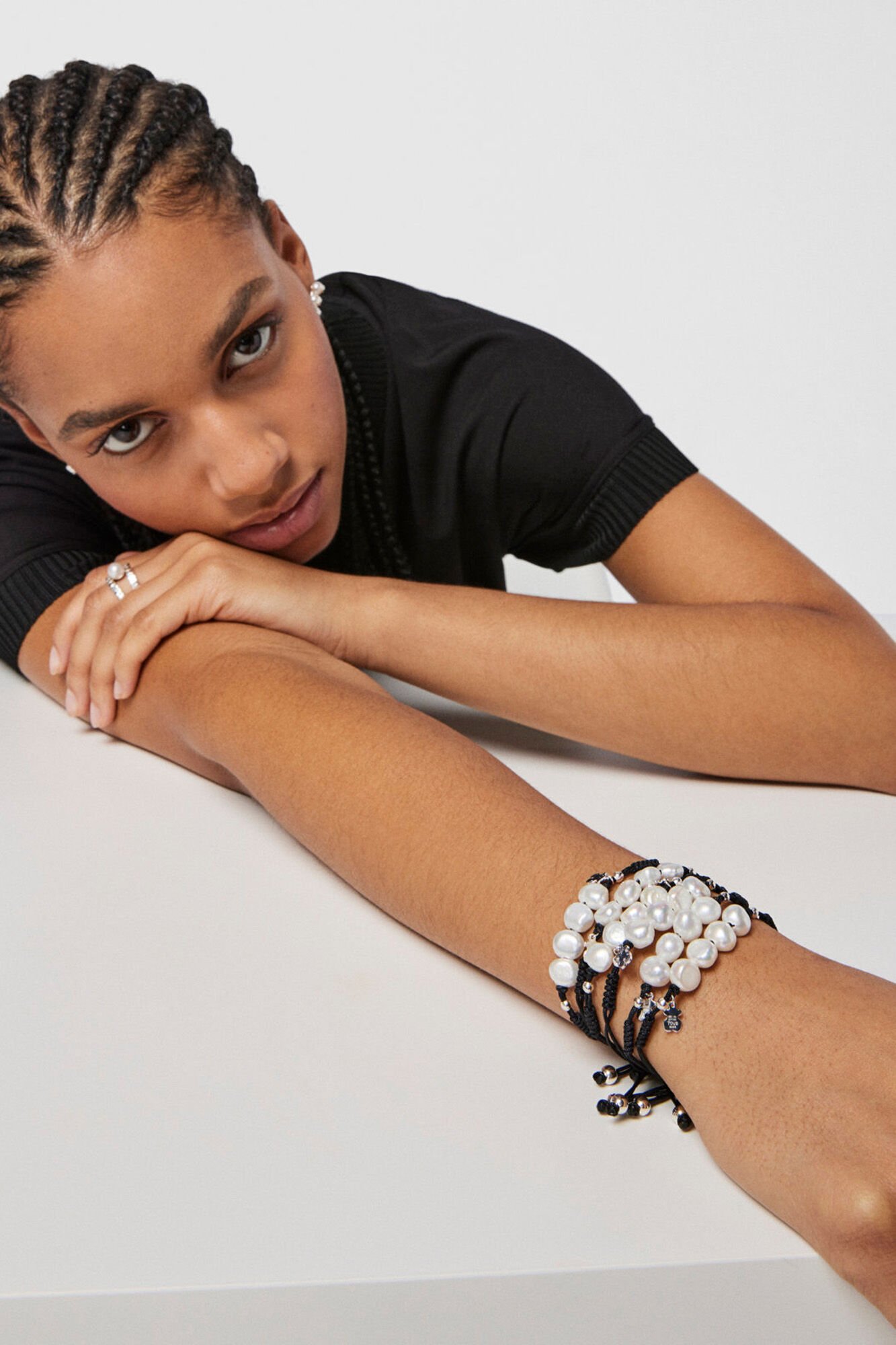 Tous Pulsera de cord&oacute;n, plata y perlas cultivadas Gris