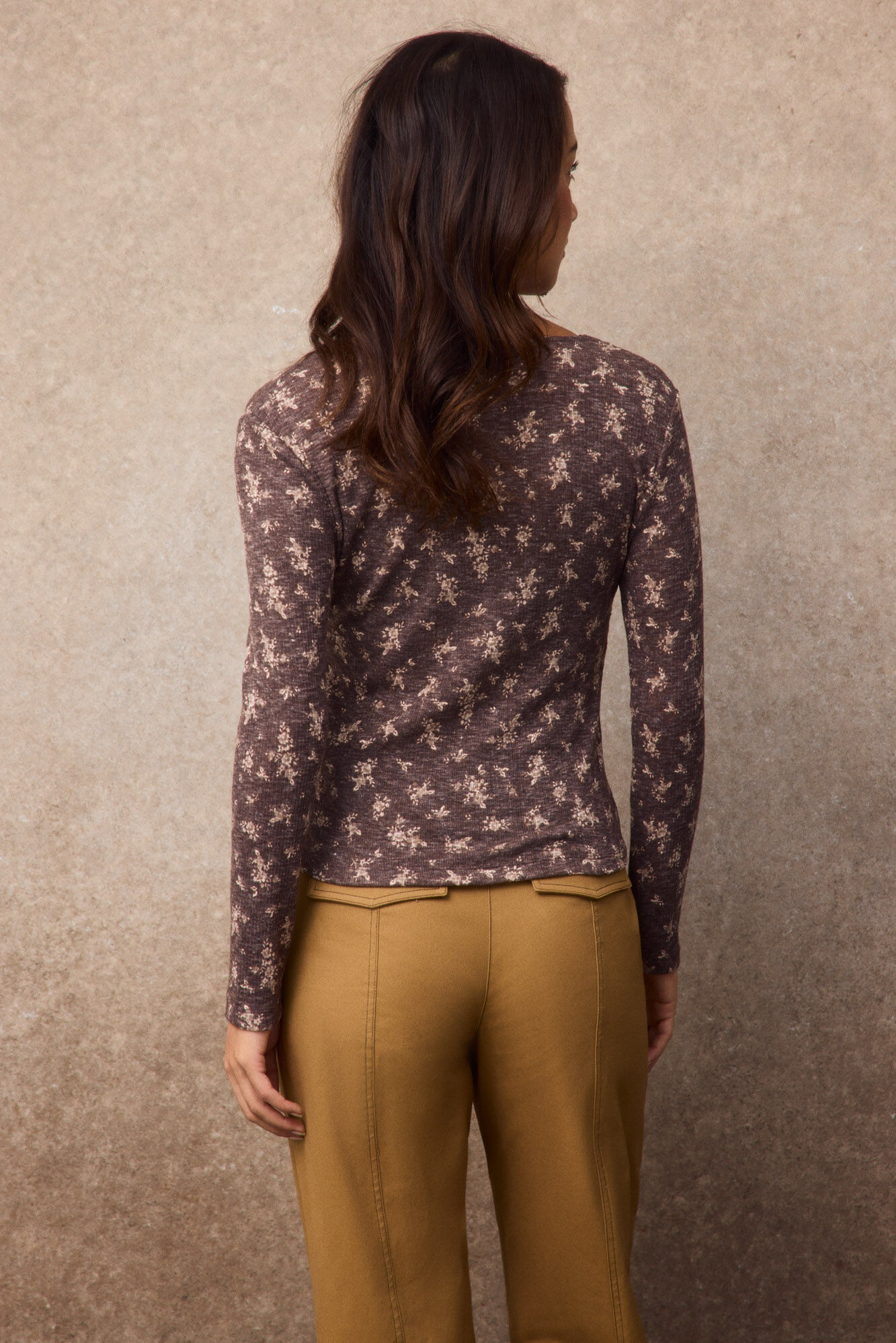 Slowlove Top decote em renda Impress&atilde;o