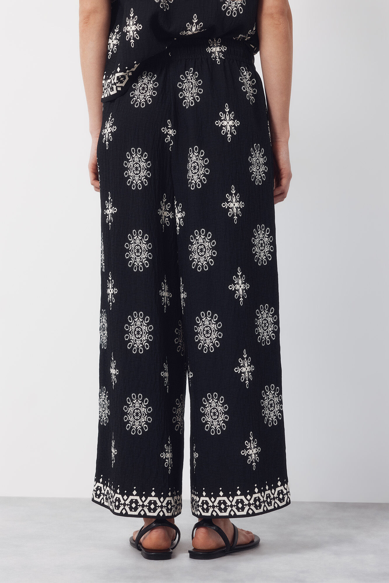 Cortefiel Printed trousers Printed blue