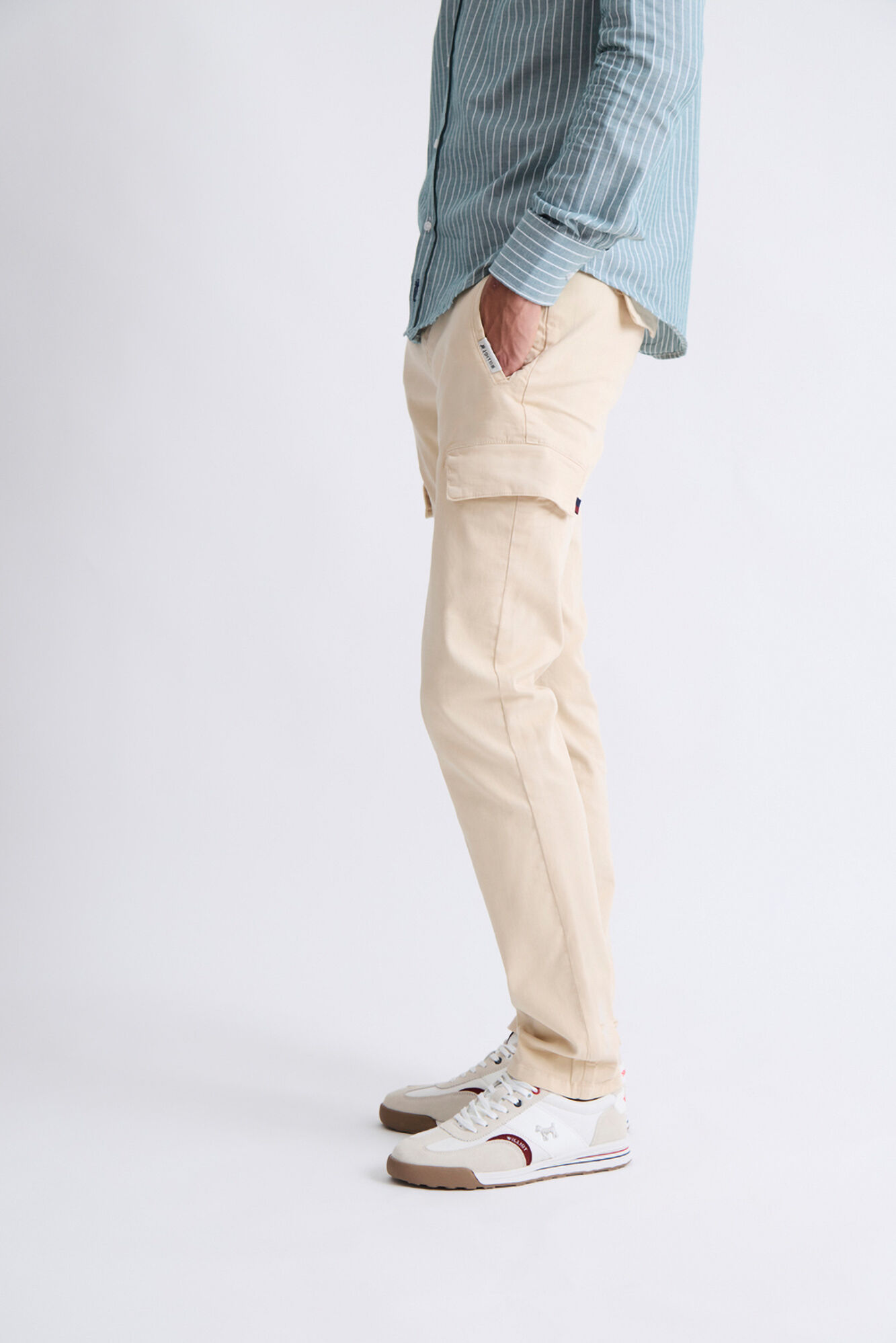 Williot Cal&ccedil;a cargo Tostado