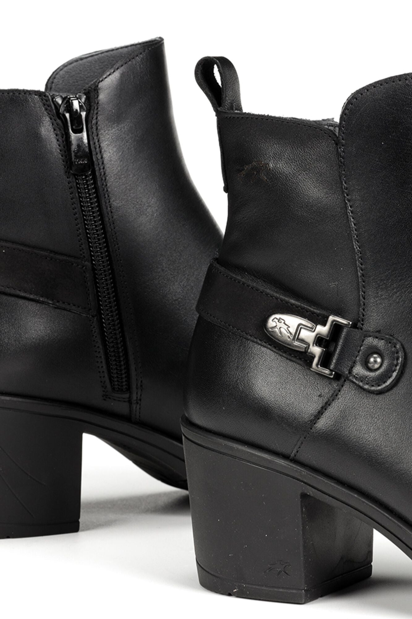 Fluchos Botim Nydia mulher Preto