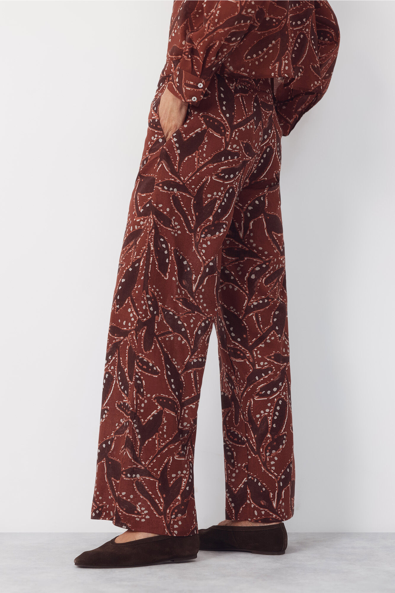 Cortefiel Printed linen trousers Nude