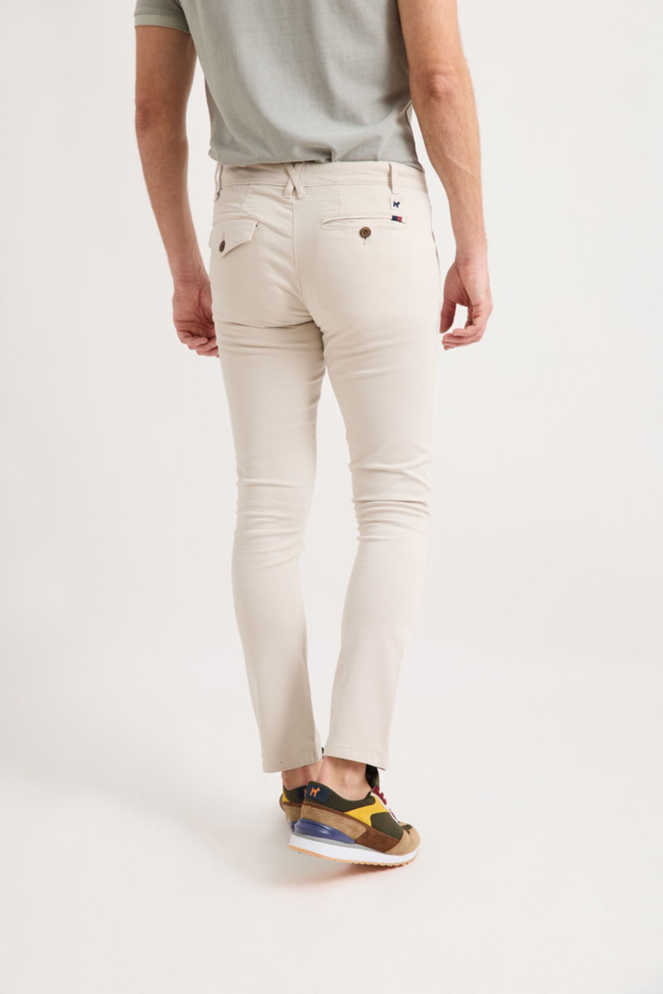 Williot Cal&ccedil;as chino slim Tostado