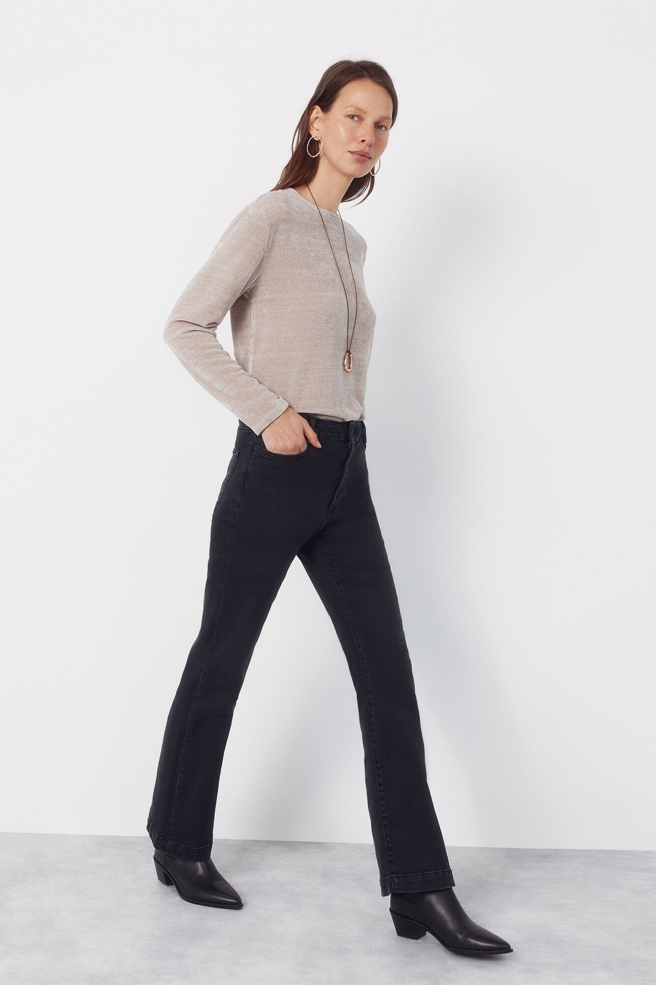 Cortefiel Jeans Bootcut Printed grey