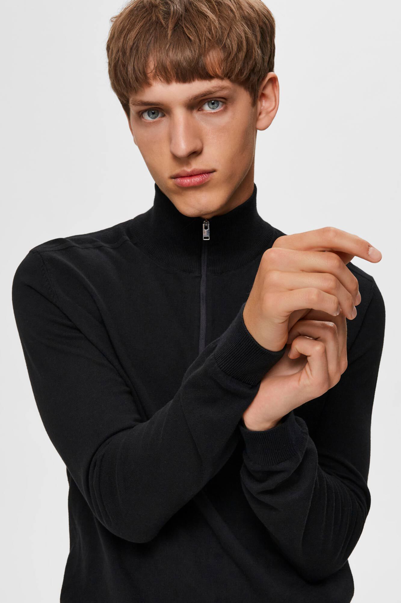 Selected 100% cotton stockings zip fastening jumper . Black