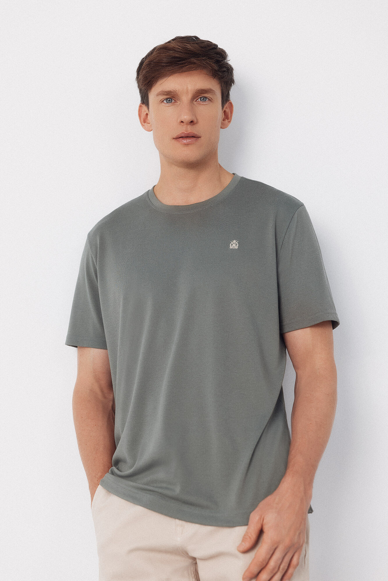 Cortefiel Coolmax&reg; T-shirt Kaki