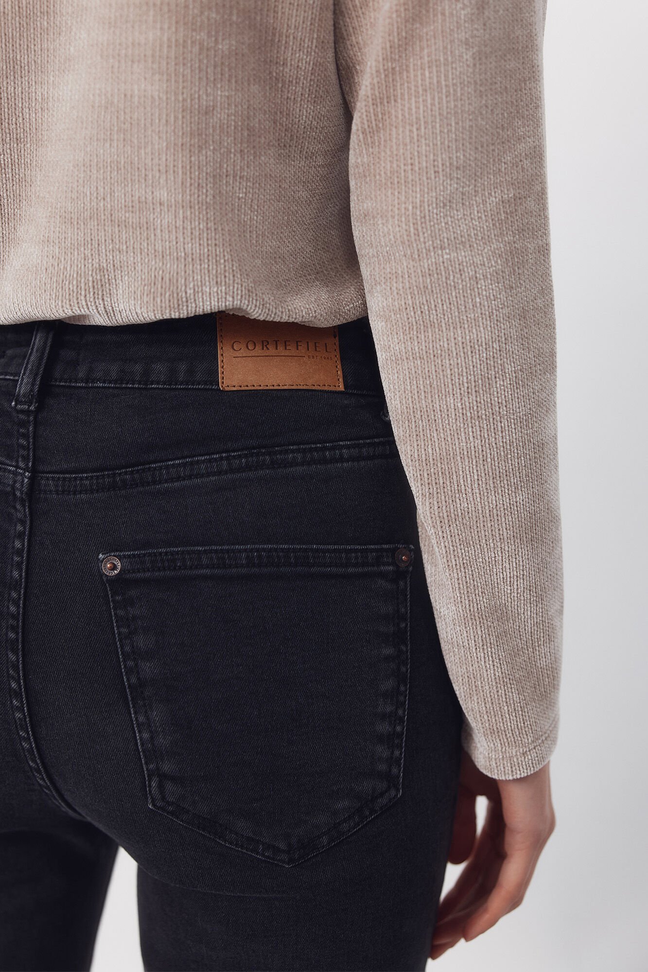 Cortefiel Jeans Bootcut Printed grey