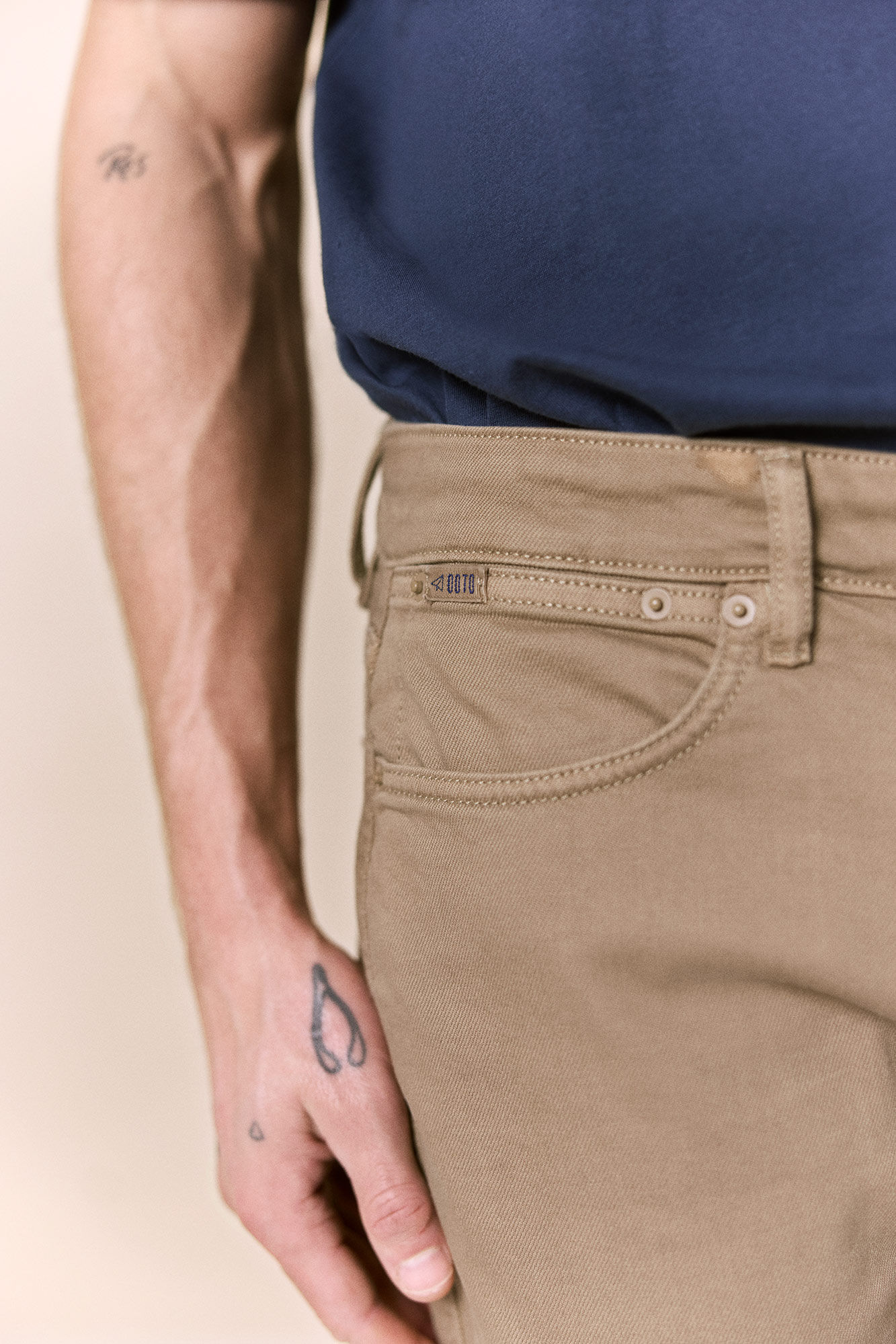 OOTO Cal&ccedil;as de 5 bolsos slim coloridas Castanho