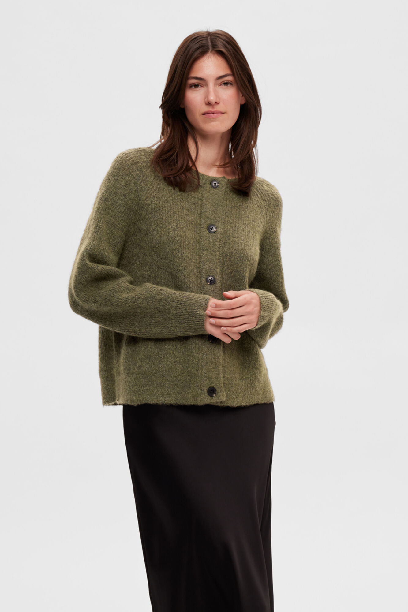 Selected Short cardigan made of wool and alpaca. Green