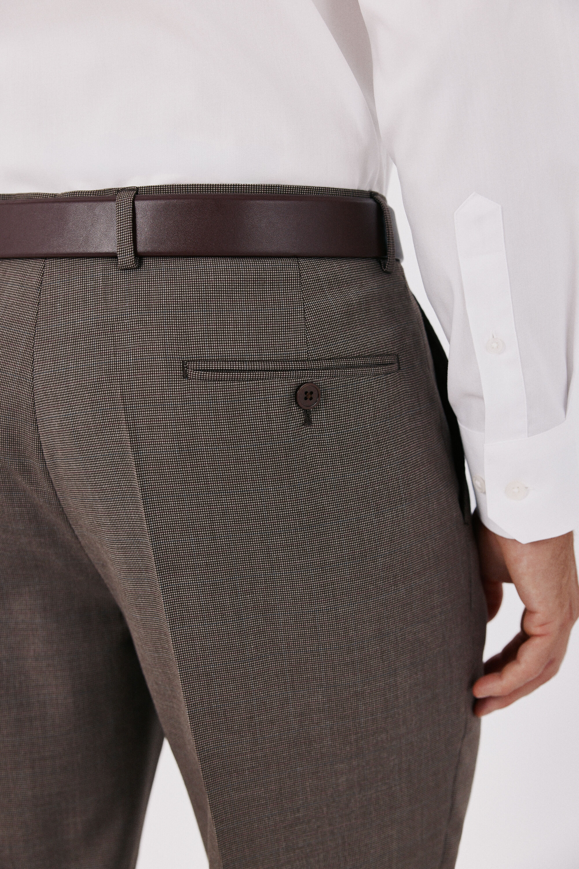 Cortefiel Mole houndstooth XXI Series trousers Brown