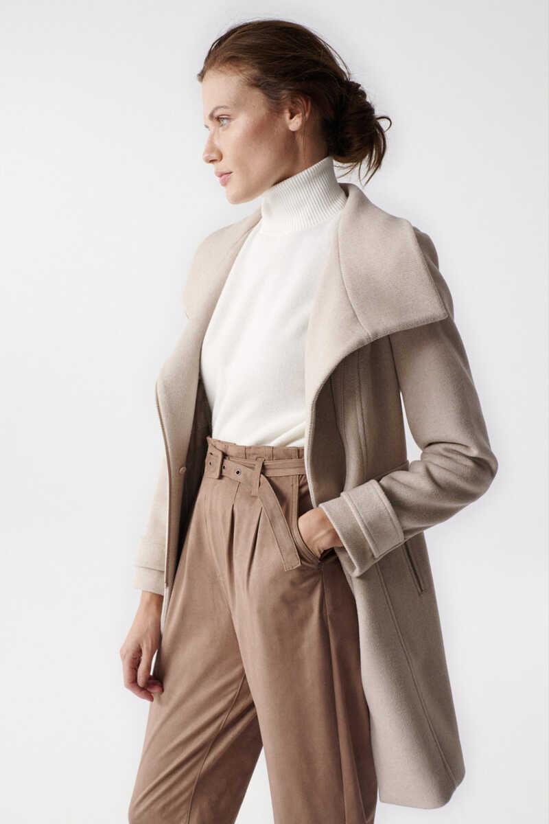Cortefiel Grace cloth coat with faux fur collar Beige
