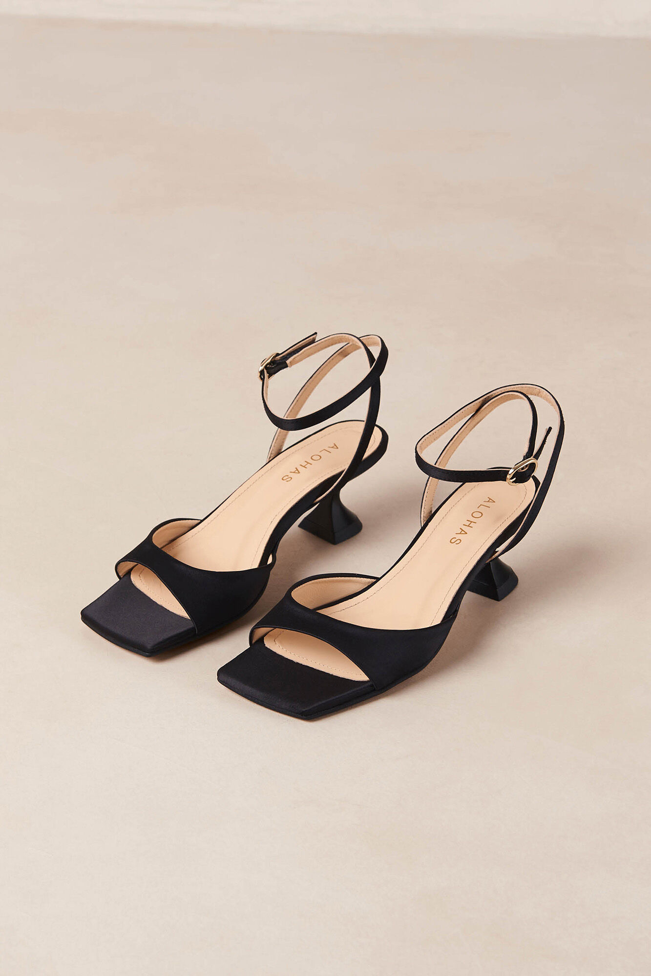 Alohas Sand&aacute;lias sedosas pretas Skye Preto