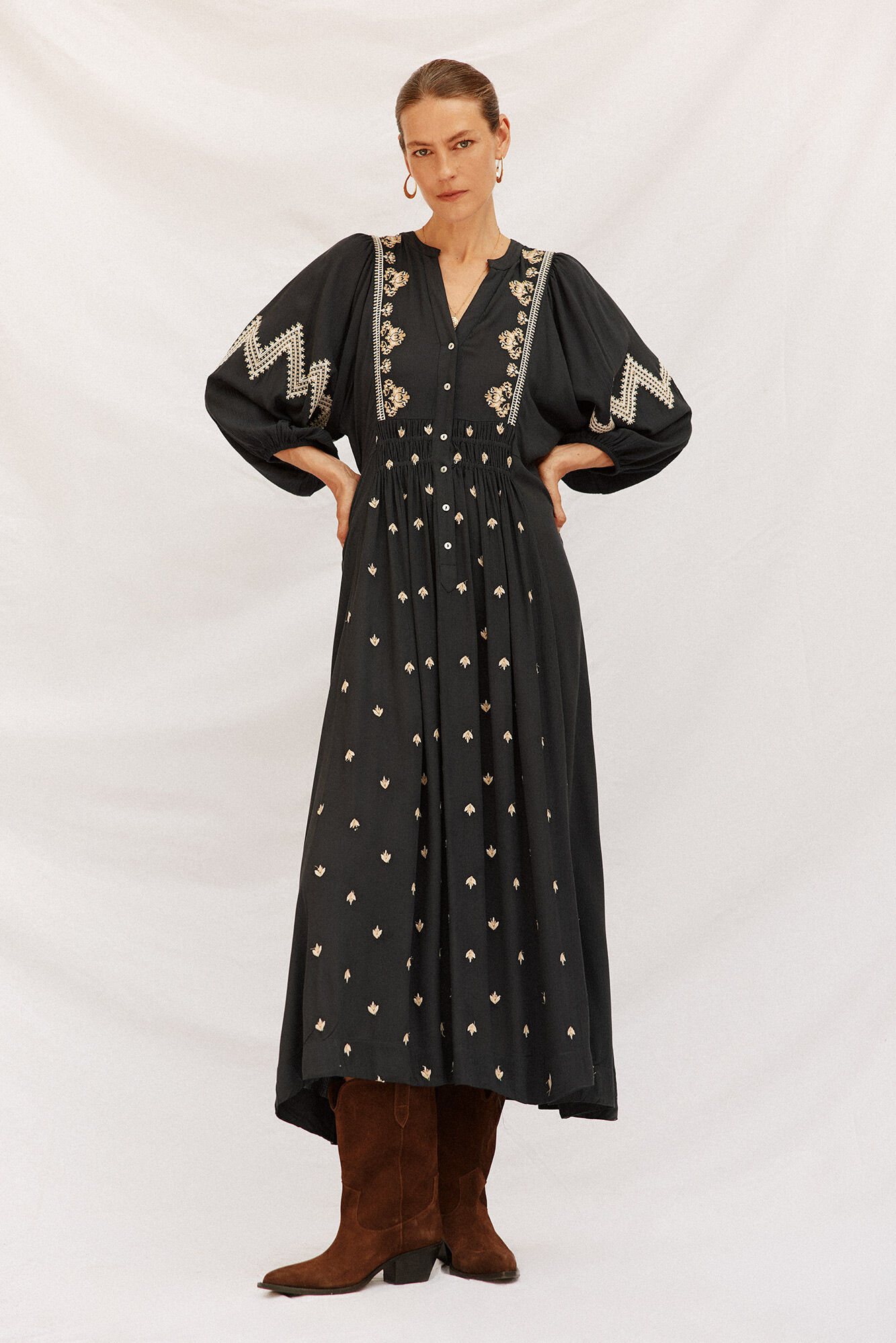 Cortefiel Vestido de gola redonda