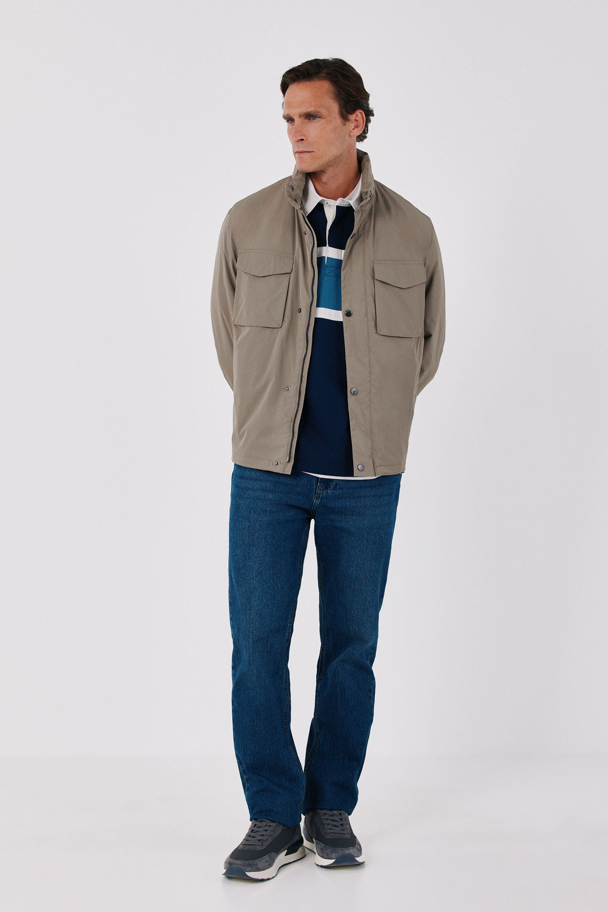 Cortefiel 4-pocket technical jacket