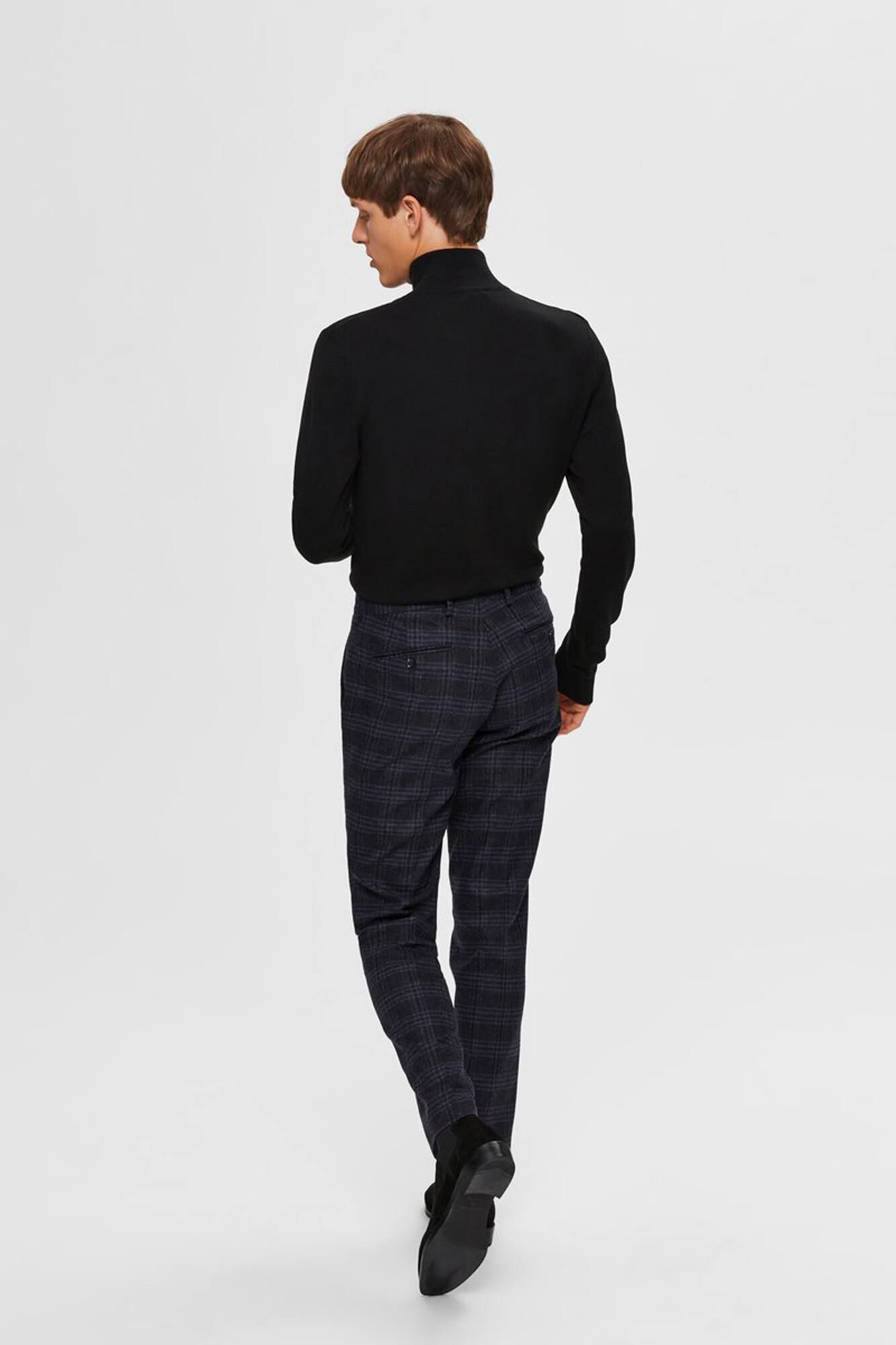 Selected 100% cotton stockings zip fastening jumper . Black