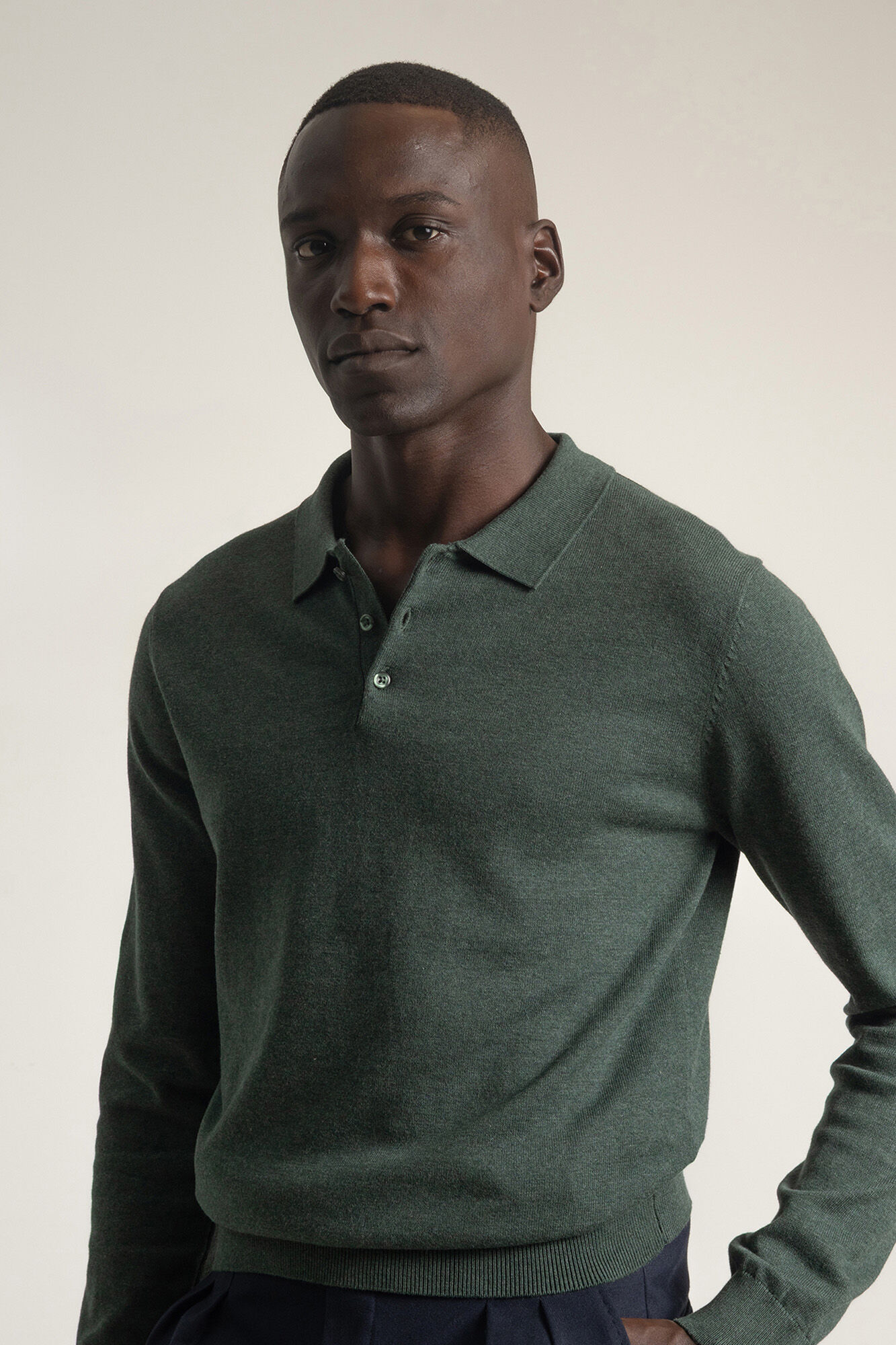 PuroEGO Camisola gola em bico algod&atilde;o