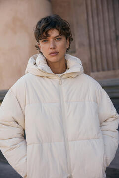 Cortefiel Water-repellent puffer jacket above the knee. Padding made with recycled fibres. Grey