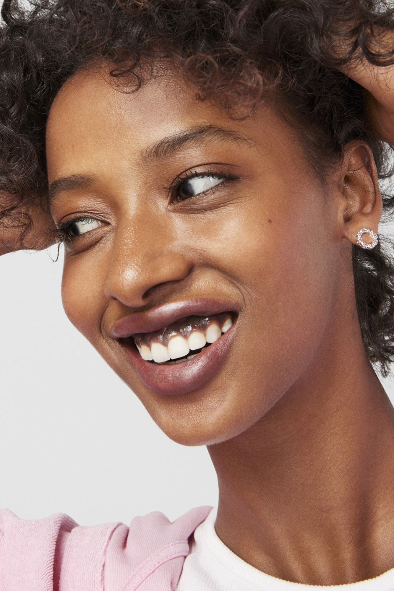 Tous Pendientes peque&ntilde;os de plata Gris