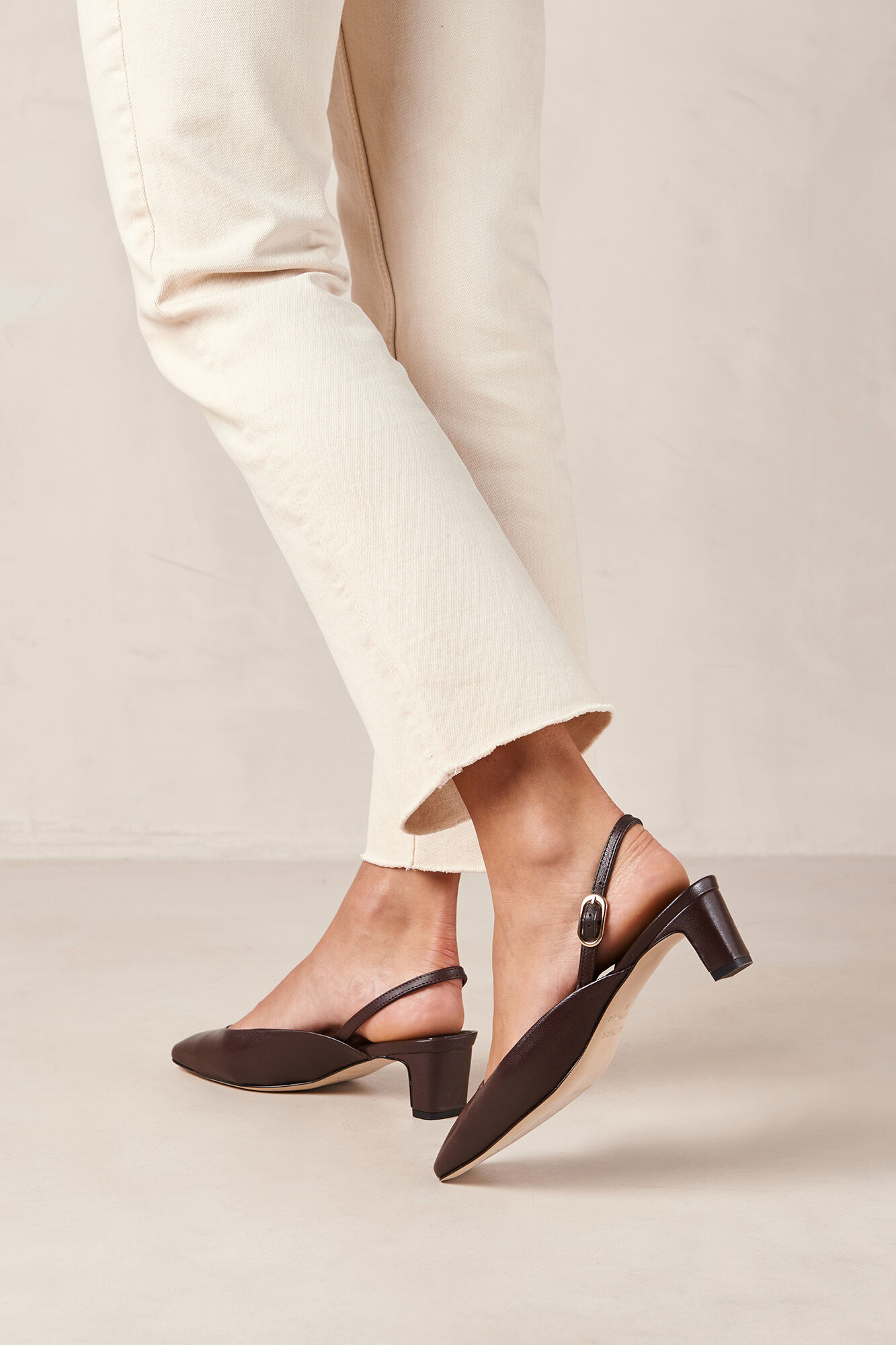 Alohas Lindy Coffee Brown Leather Pumps Dark brown