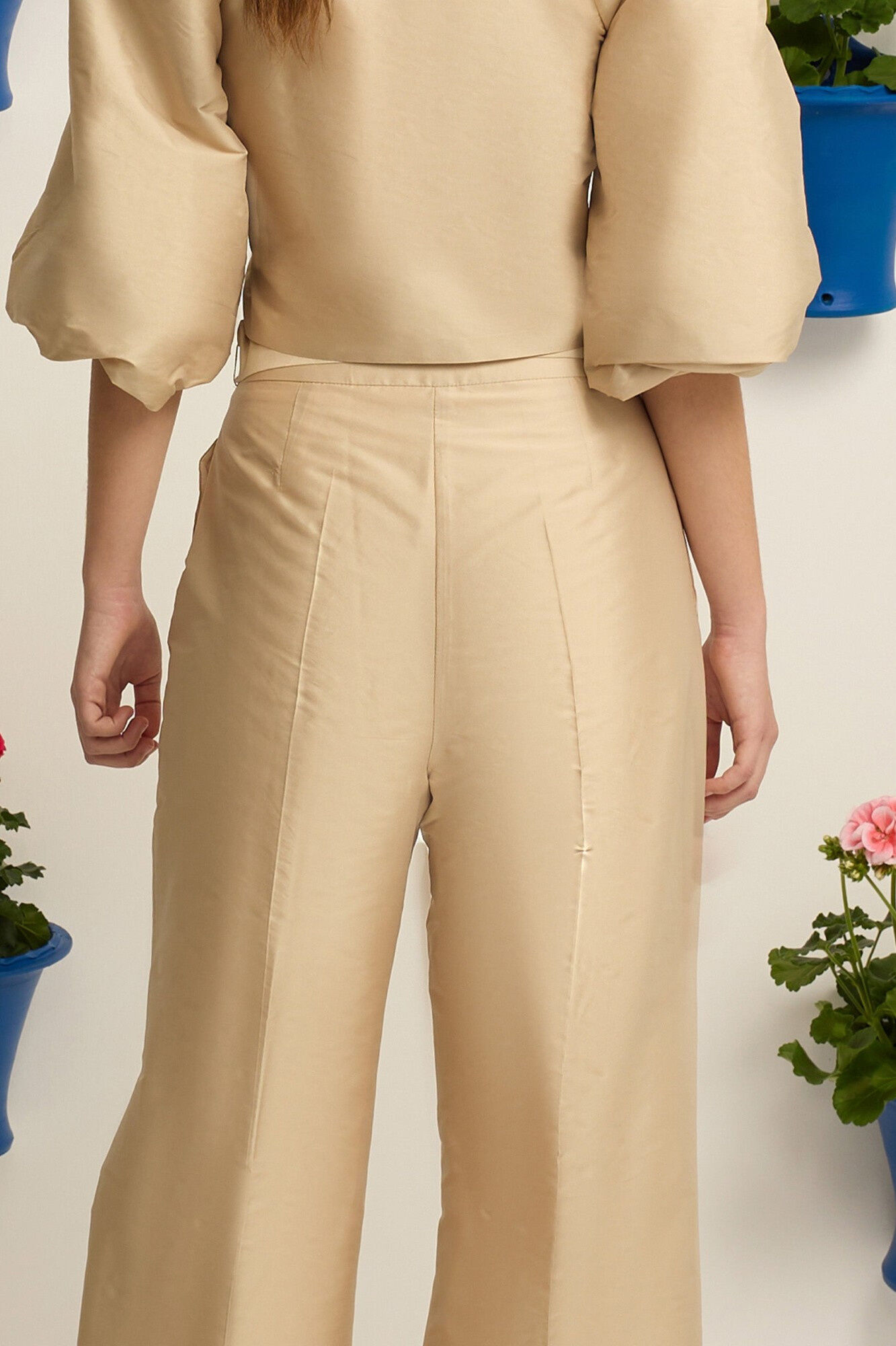 Silbon Cal&ccedil;a Event Collection em tafet&aacute; Tostado