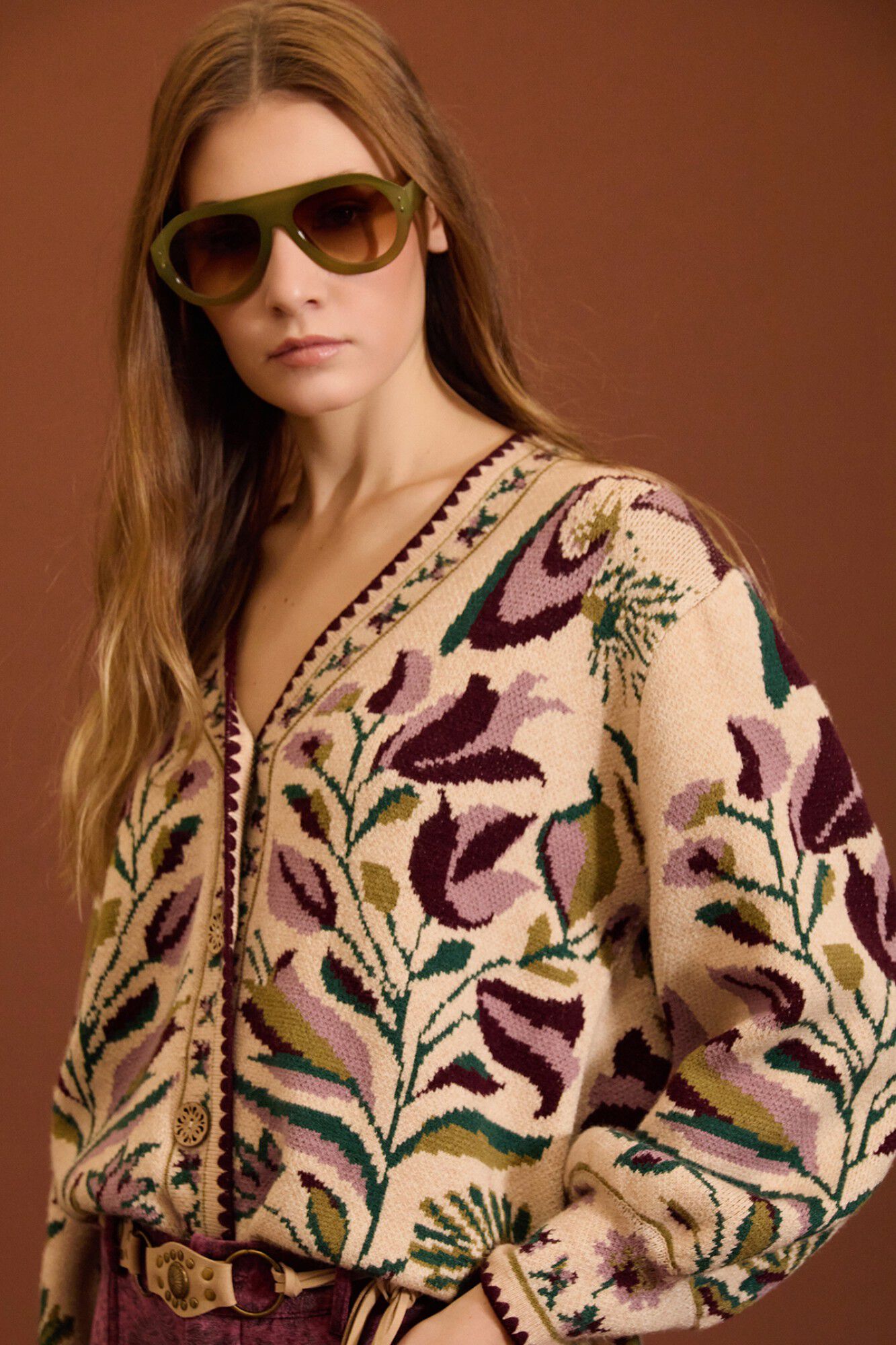 Meisie Casaco de malha jacquard floral Tostado
