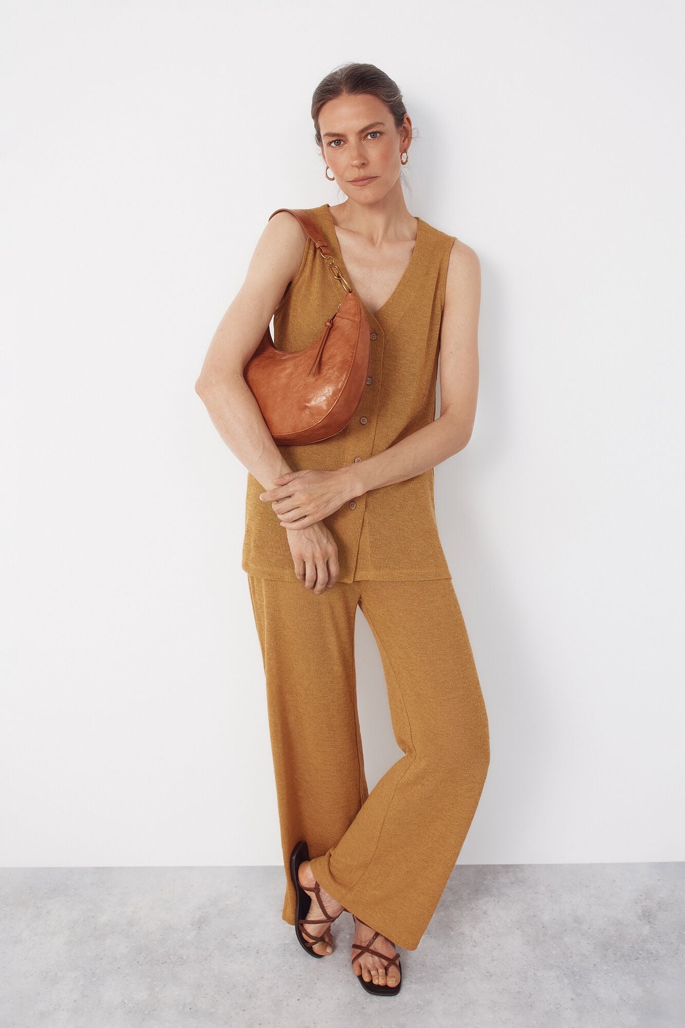 Cortefiel Stockings moon shoulder bag Orange