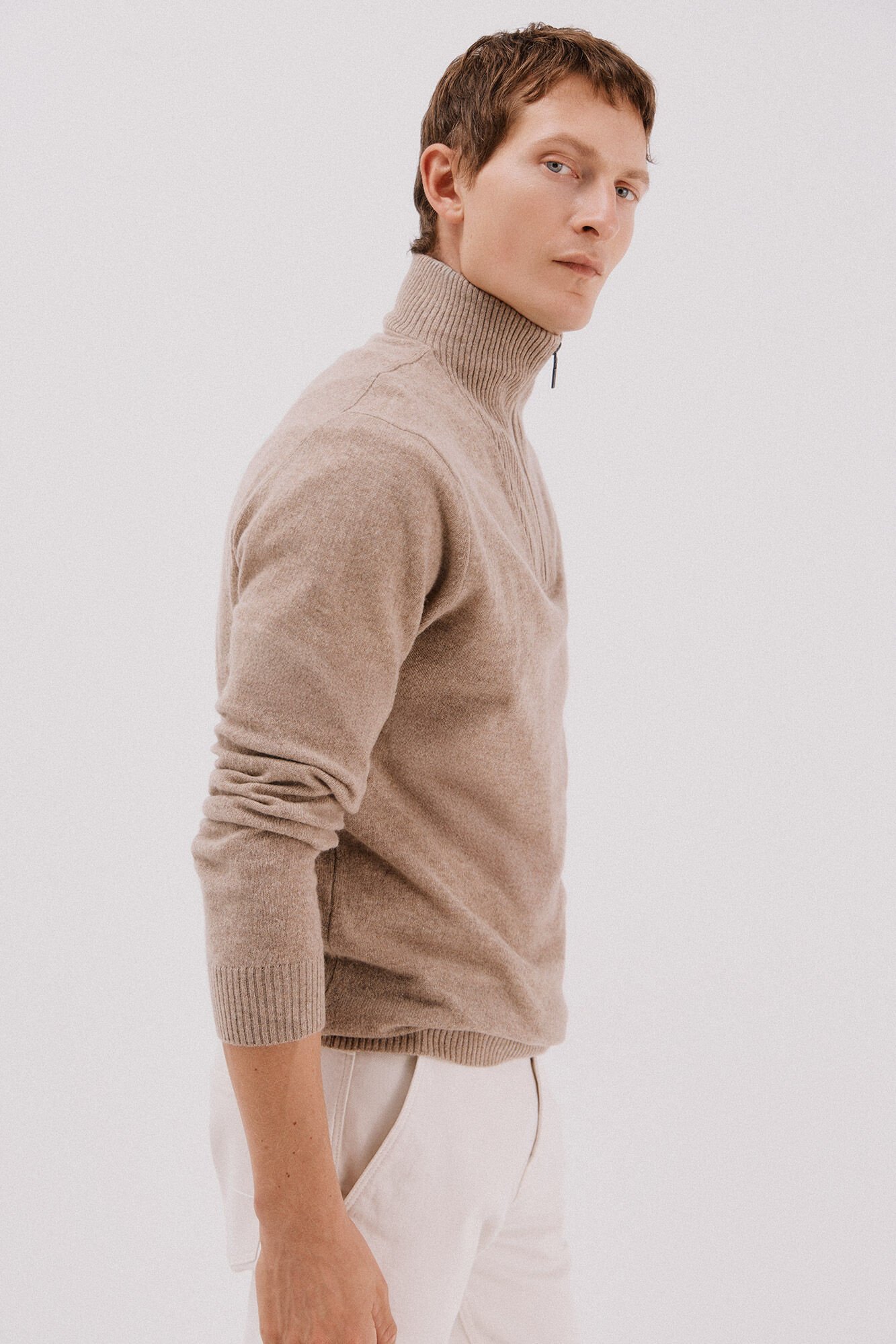 Cortefiel Lambswool wool with open neck Camel