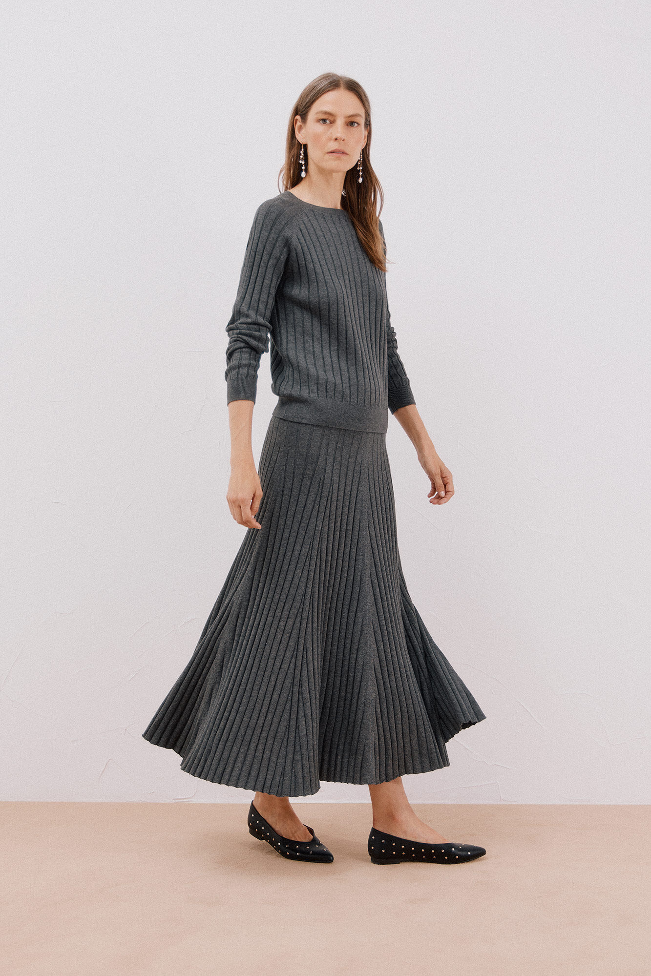 Cortefiel Flared jersey-knit skirt Grey
