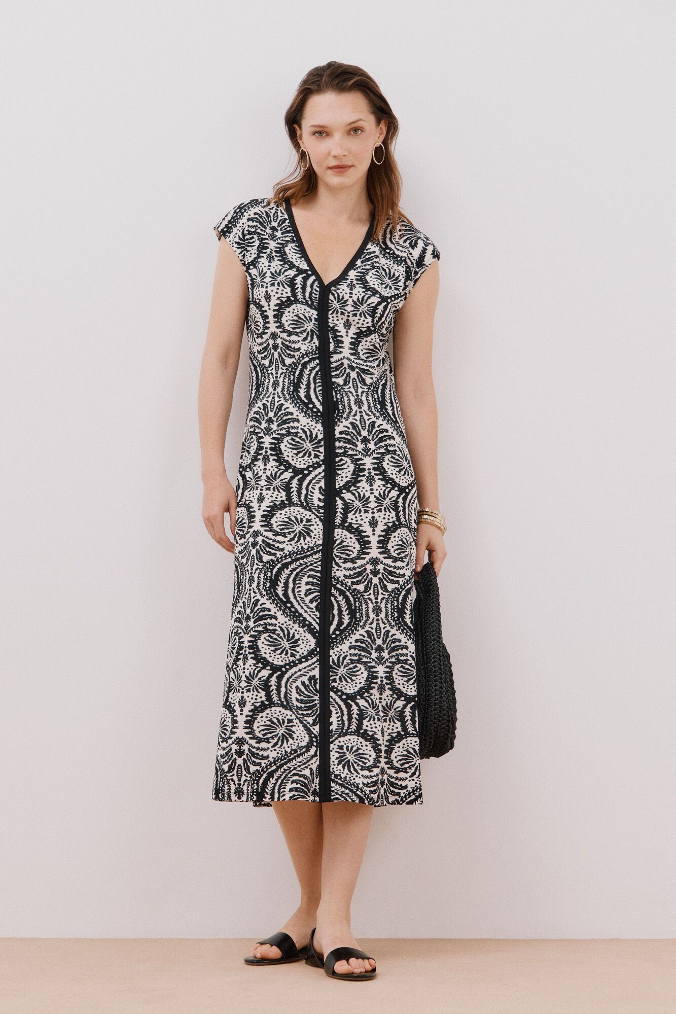 Cortefiel Contrast V neckline dress Printed white