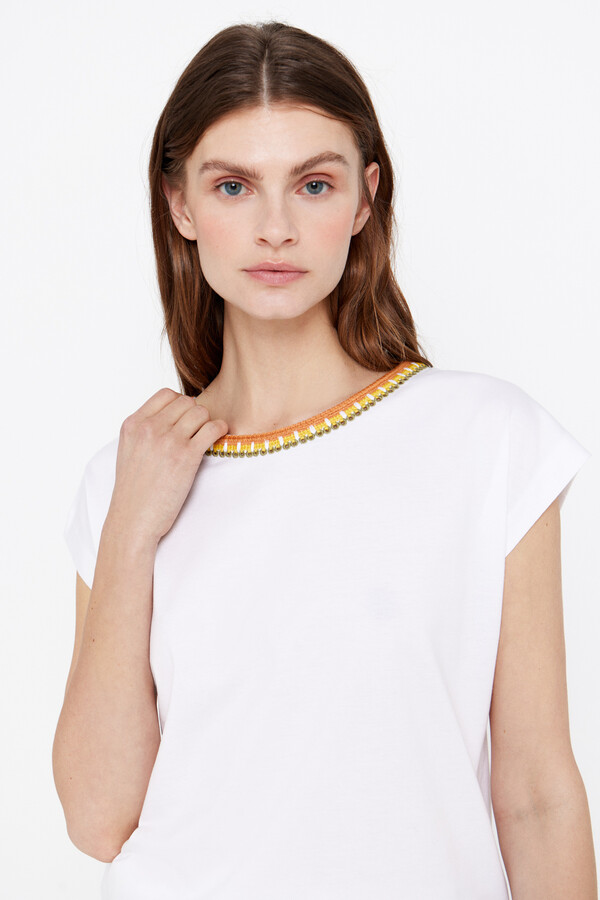 Cortefiel T-shirt with crochet detail White