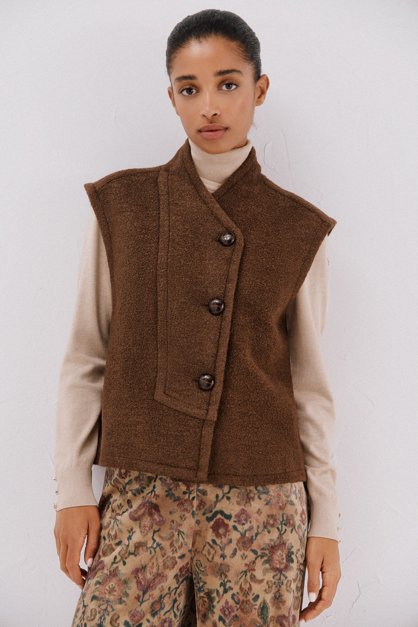 Cortefiel Oversized women's vest Dark brown