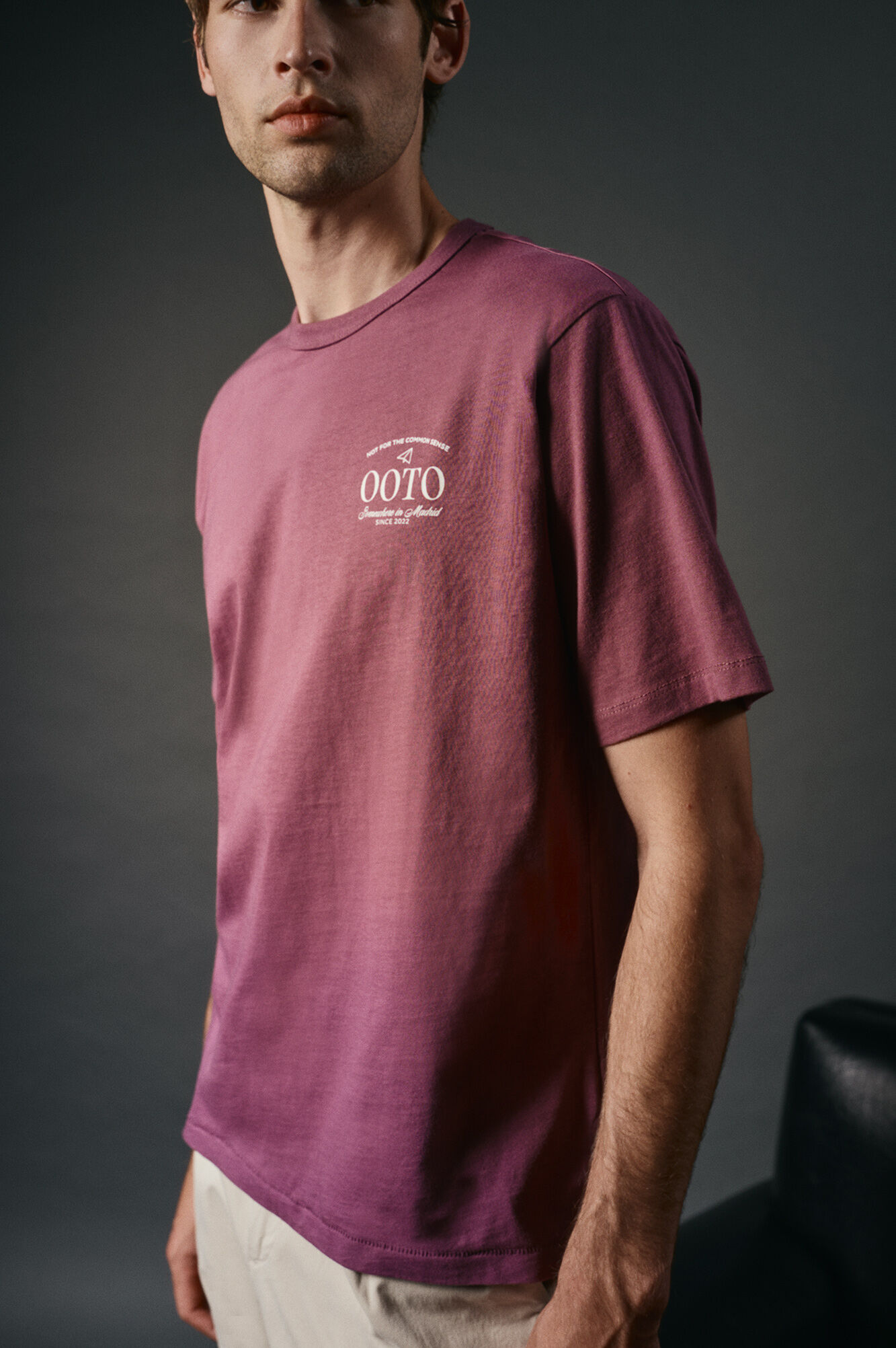 OOTO Camiseta gr&aacute;fica lavada Granada