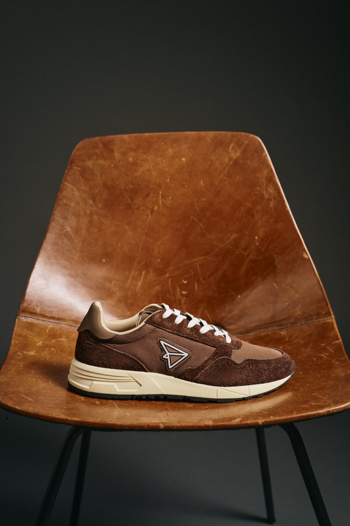 OOTO T&ecirc;nis de pele e tecido Castanho