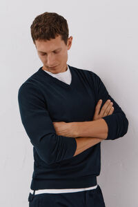 Cortefiel Fine jersey-knit cotton v neck jersey