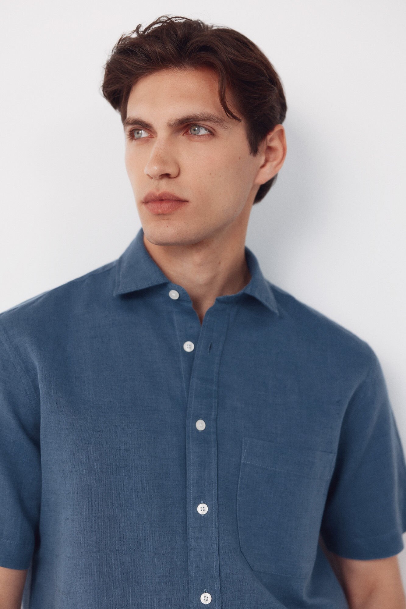 Cortefiel Camisa algod&oacute;n lino lisa manga corta Azul marino