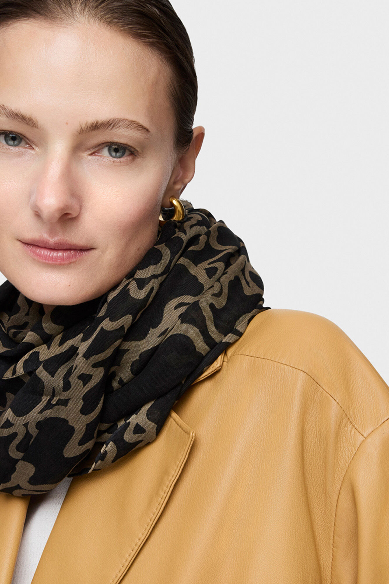 Tous Foulard Kaos en color negro