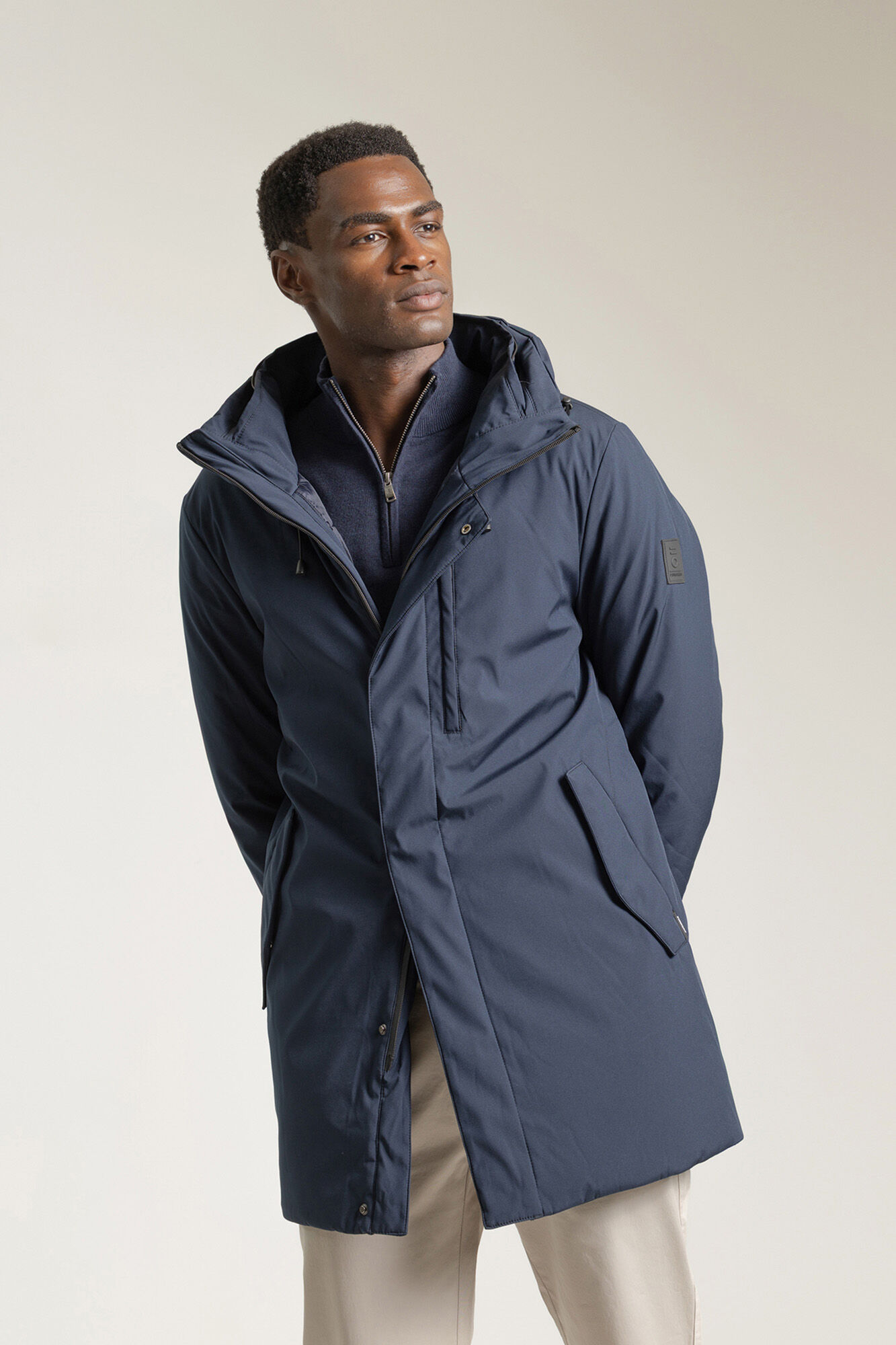 PuroEGO Parka t&eacute;cnica com capuz de areia