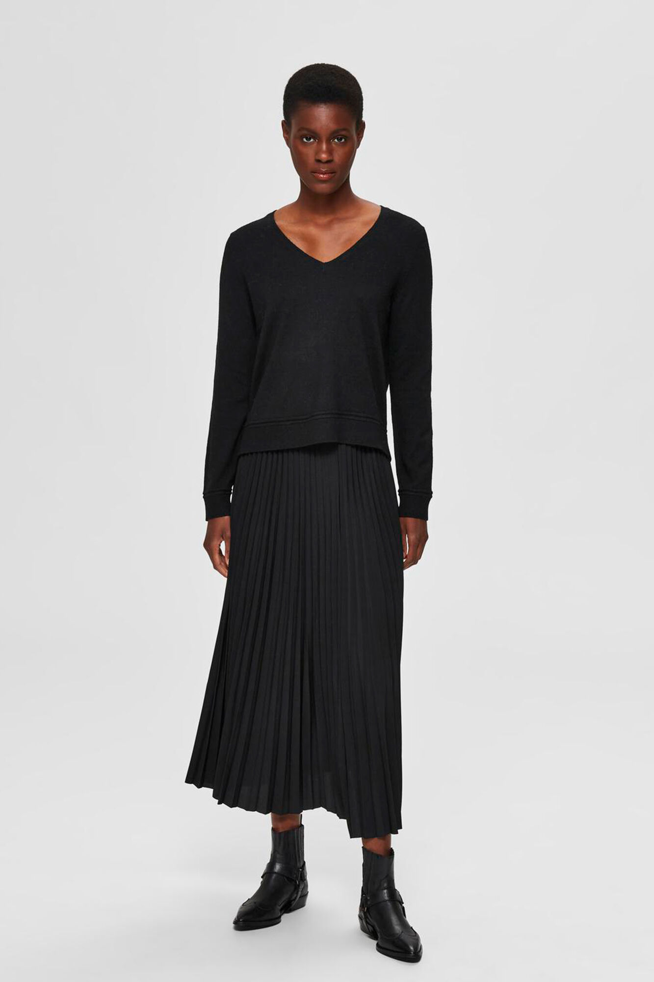 Selected Saia midi plissada com cintura el&aacute;stica Preto