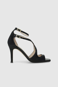 Lodi Sand&aacute;lia salto