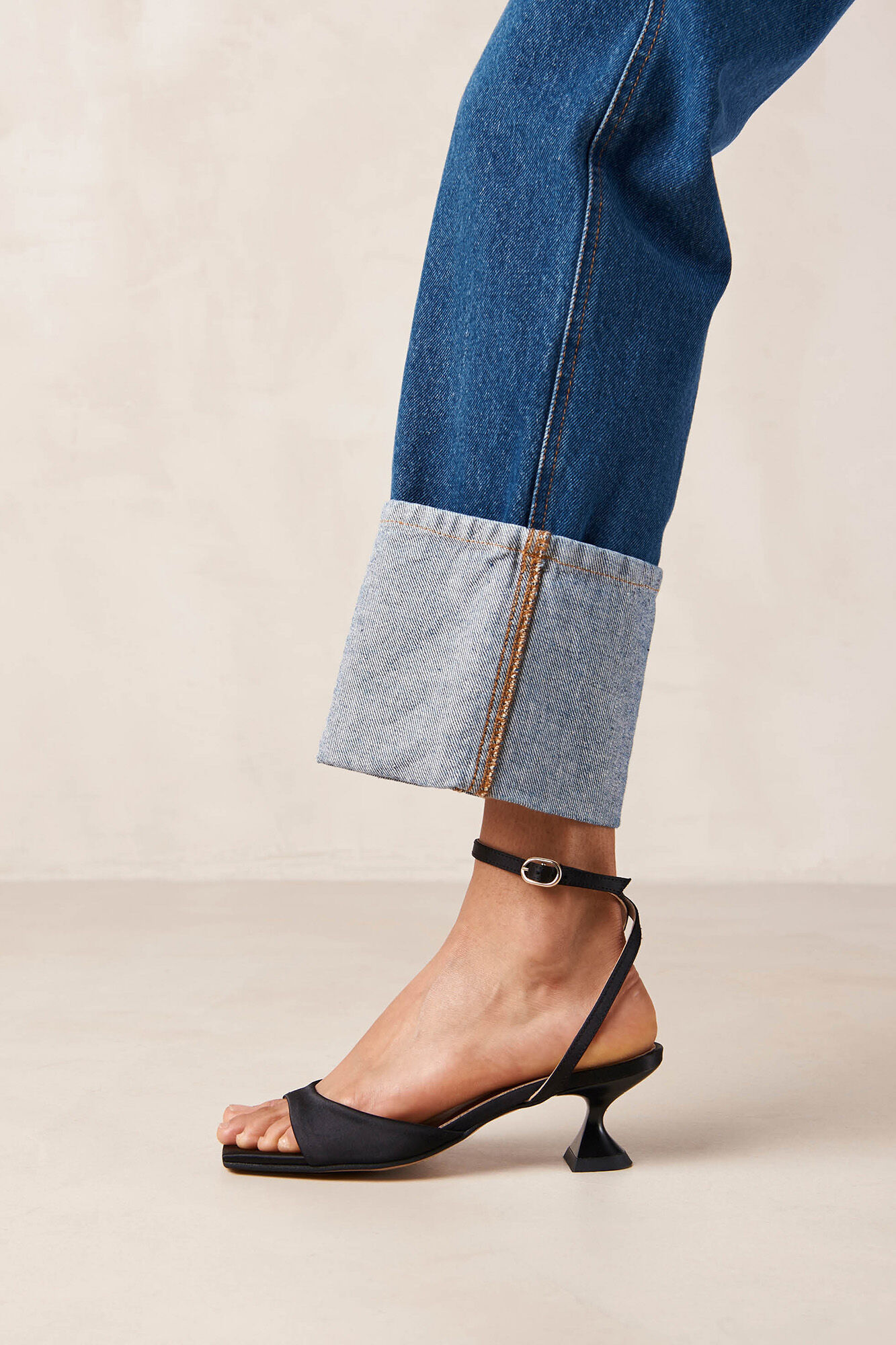 Alohas Sand&aacute;lias sedosas pretas Skye Preto