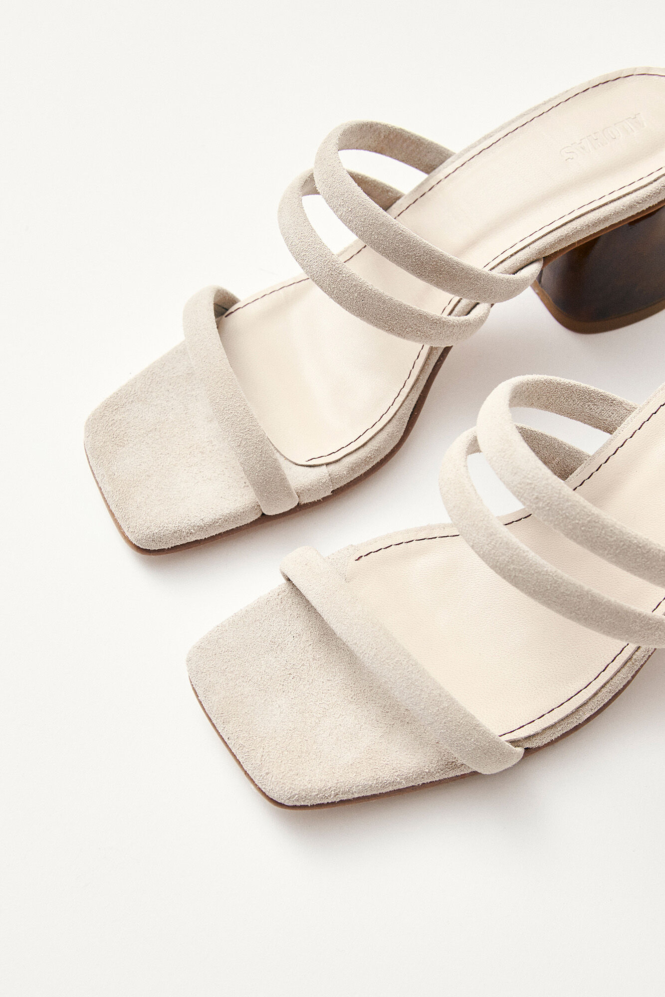 Alohas Indiana Leather Sandals Beige