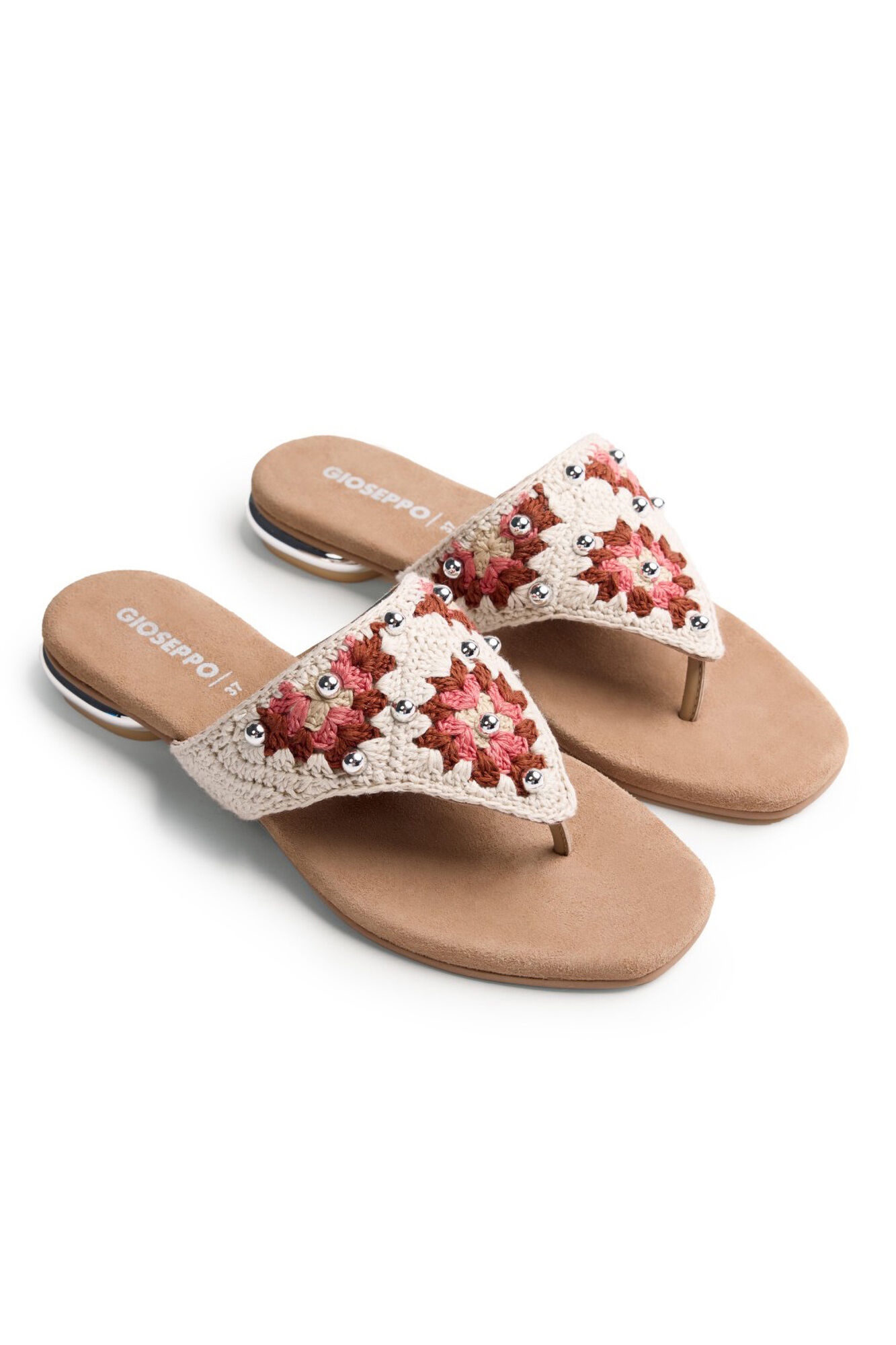 Gioseppo Sand&aacute;lias em crochet com tachas Isiolo