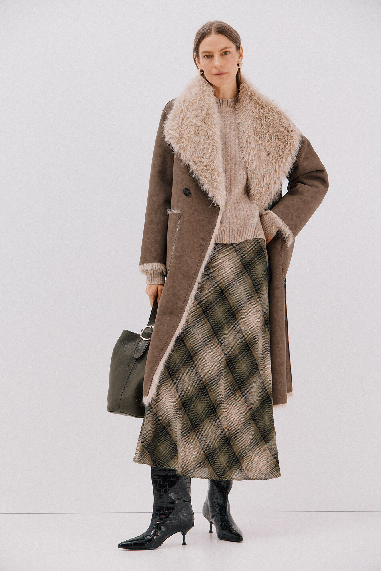 Cortefiel Long reversible fur coat Dark brown