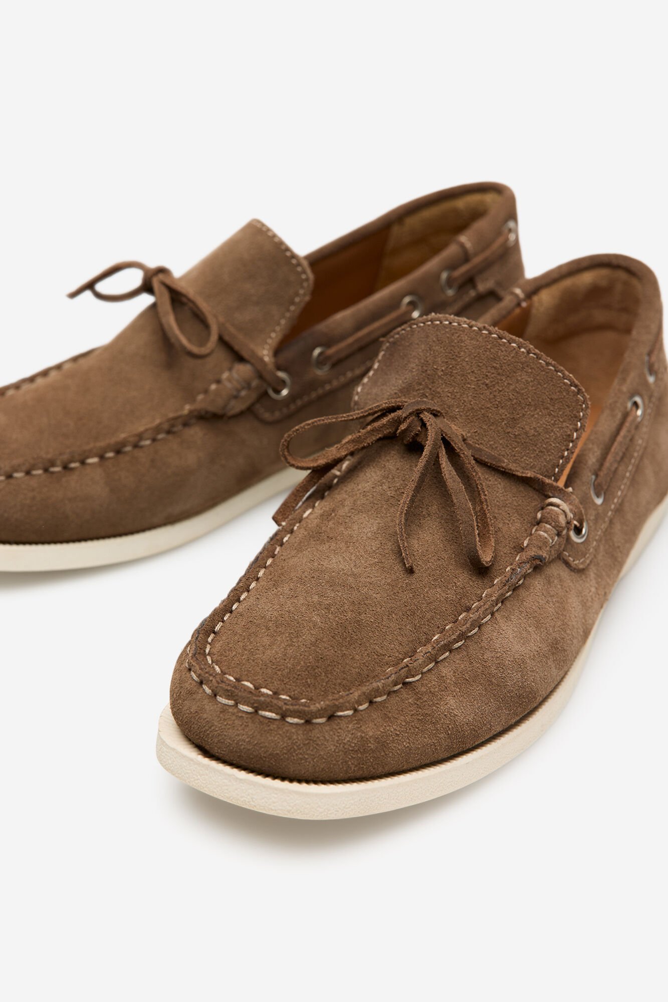 Cortefiel Sapato n&aacute;utico de pele Castanho